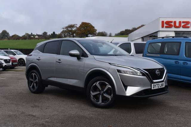 Nissan Qashqai 1.3 DIG-T MHEV N-Connecta Euro 6 (s/s) 5dr SUV Hybrid Silver