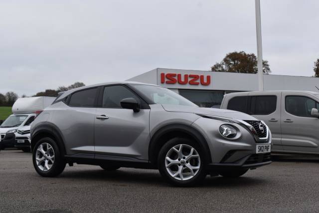 Nissan Juke 1.0 DIG-T N-Connecta Euro 6 (s/s) 5dr SUV Petrol Silver